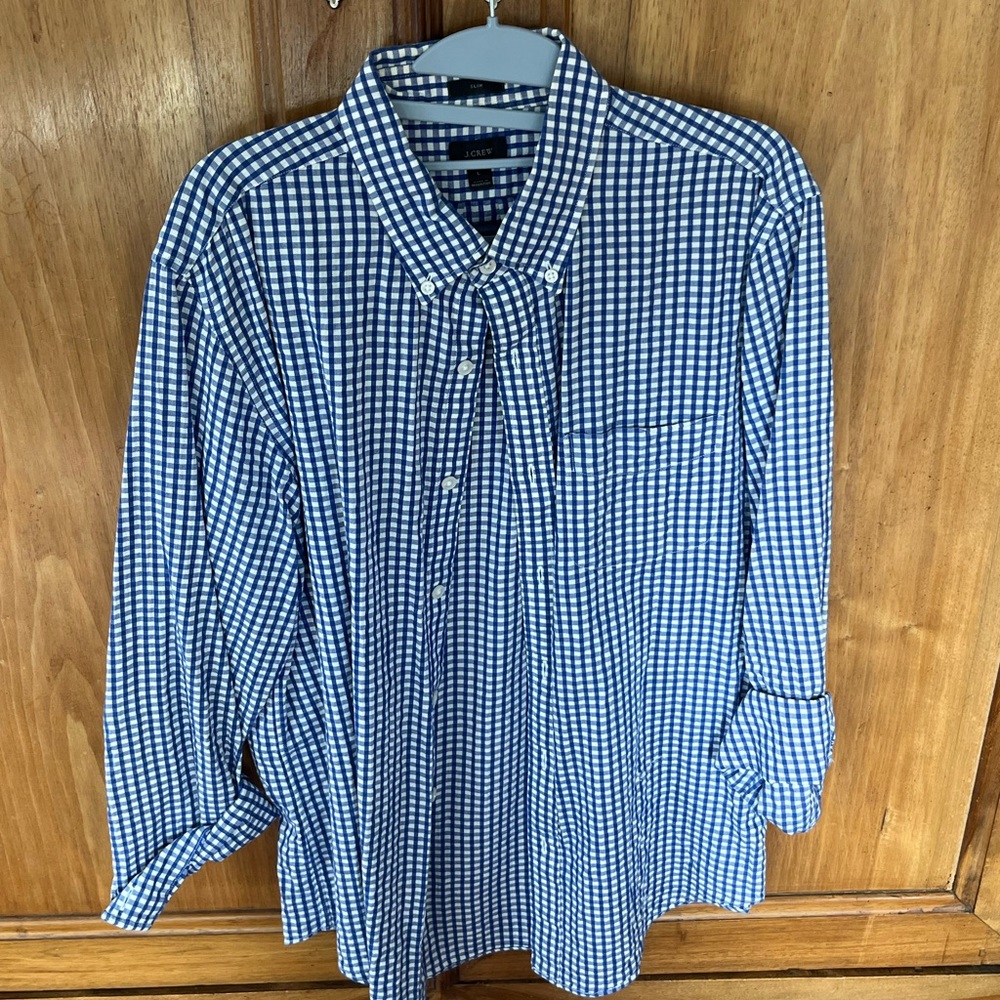 Men’s J crew navy and white gingham button down shirt size large